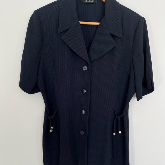 À la une Navy Blue Vintage Black Button-Up Blouse with shoulder pads size medium - Picture 2 of 4